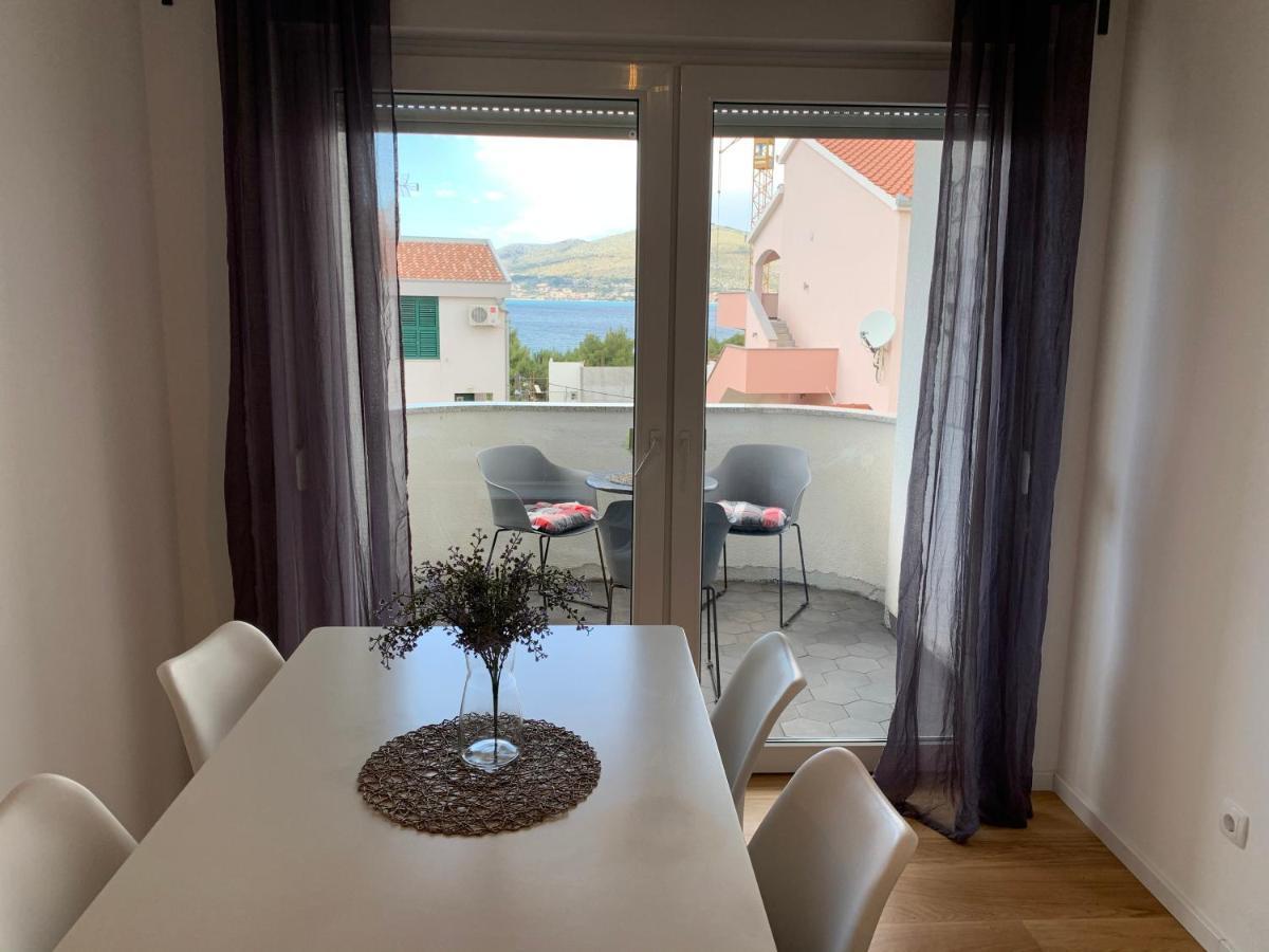 Apartments Luce Трогир Екстериор снимка
