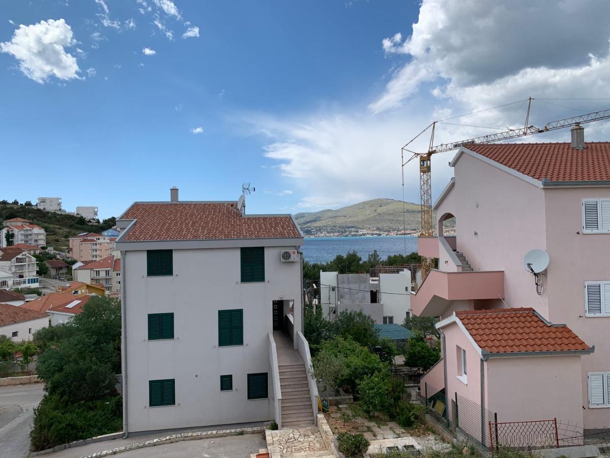 Apartments Luce Трогир Екстериор снимка
