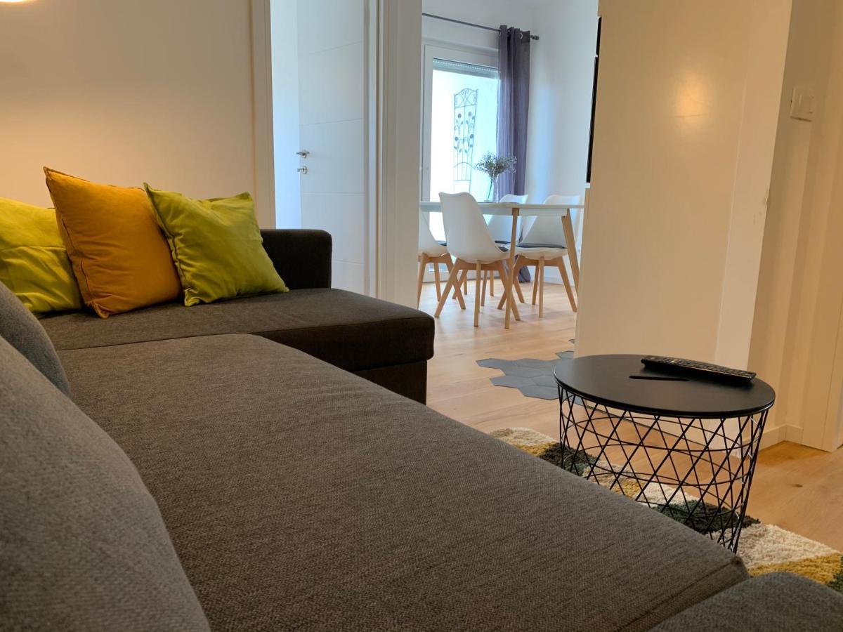 Apartments Luce Трогир Екстериор снимка