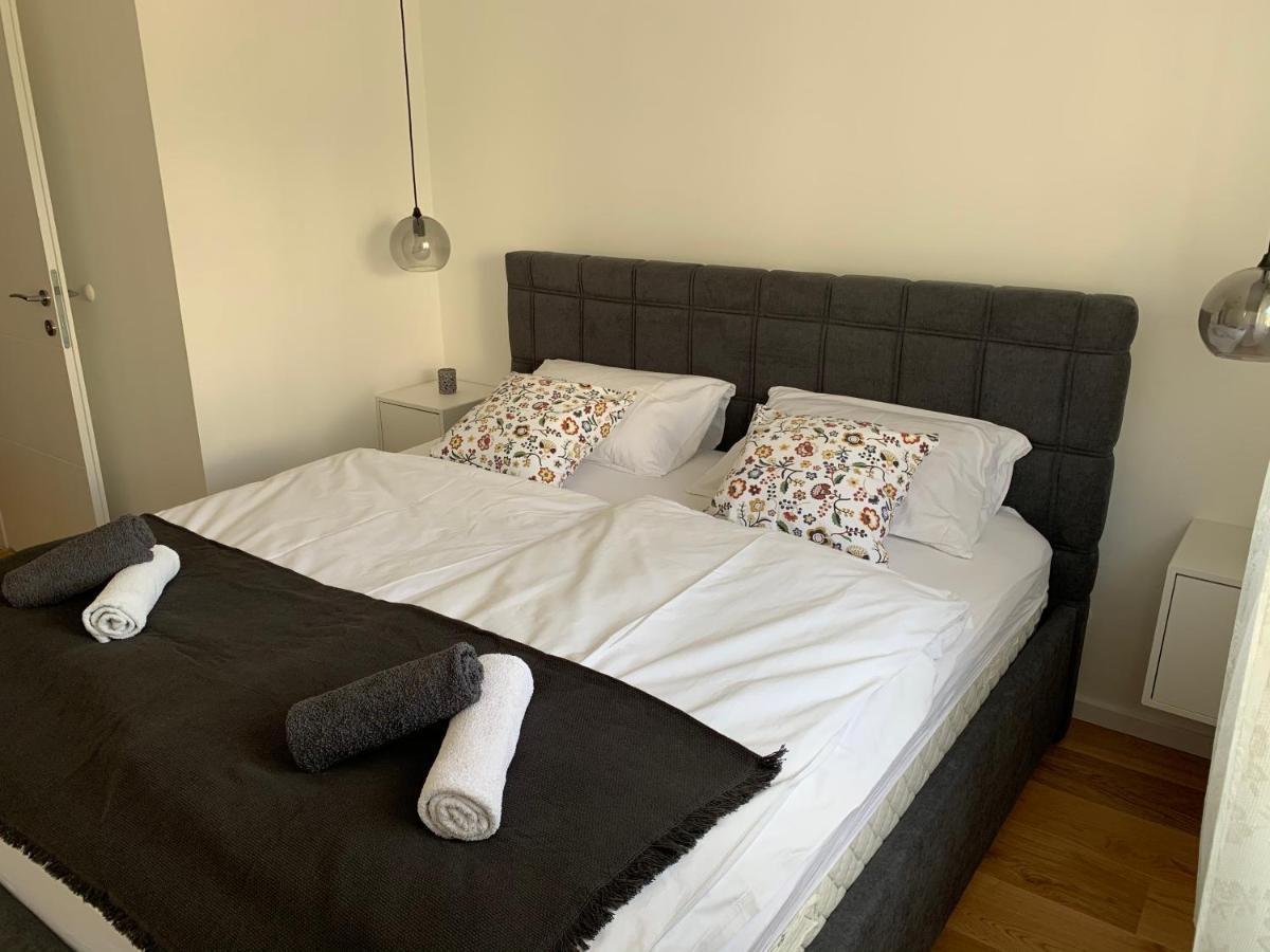 Apartments Luce Трогир Екстериор снимка