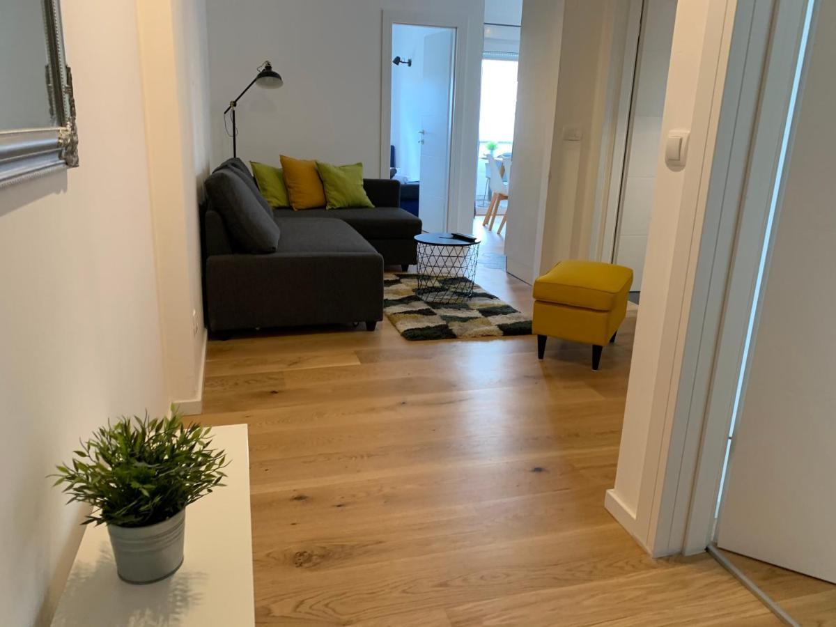 Apartments Luce Трогир Екстериор снимка