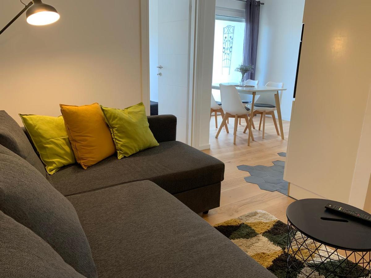 Apartments Luce Трогир Екстериор снимка