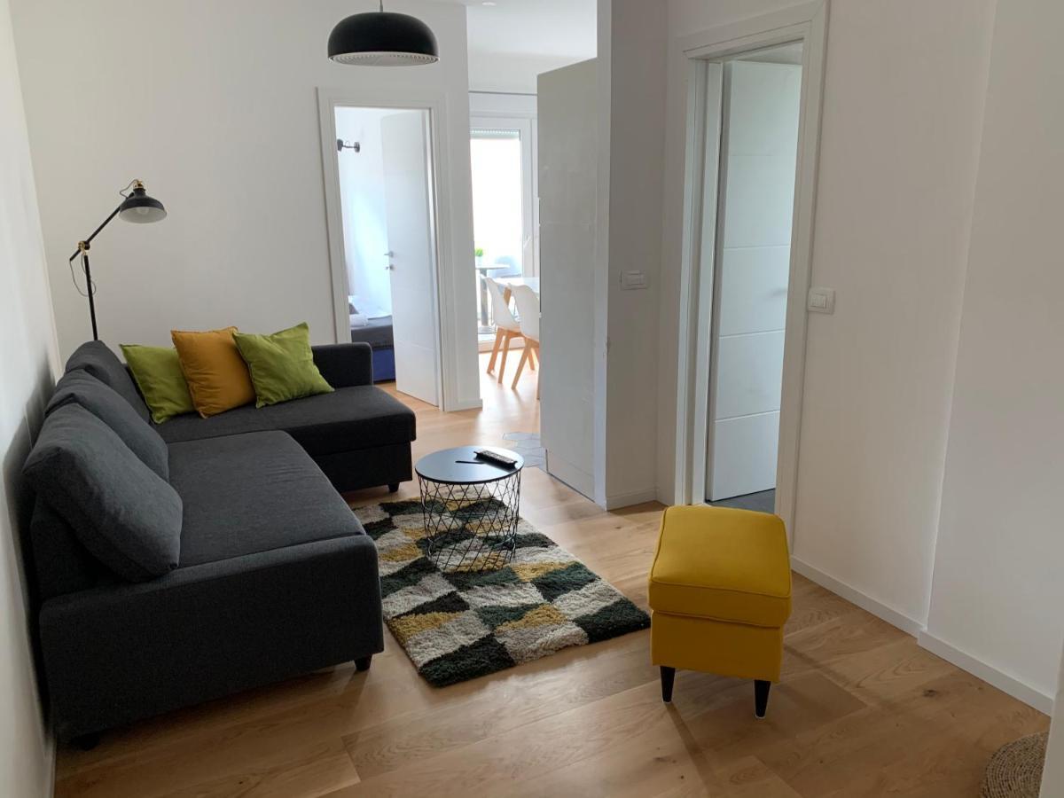 Apartments Luce Трогир Екстериор снимка