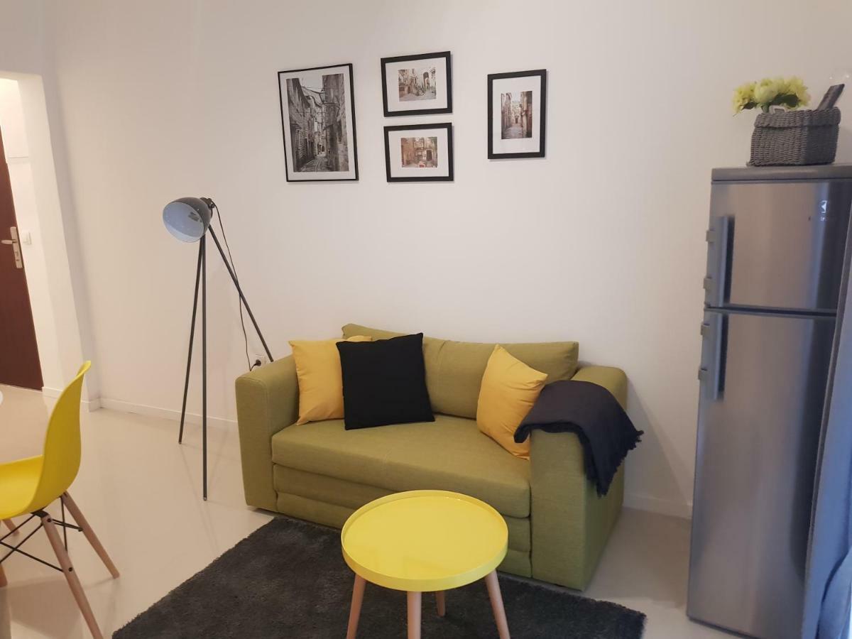 Apartments Luce Трогир Екстериор снимка