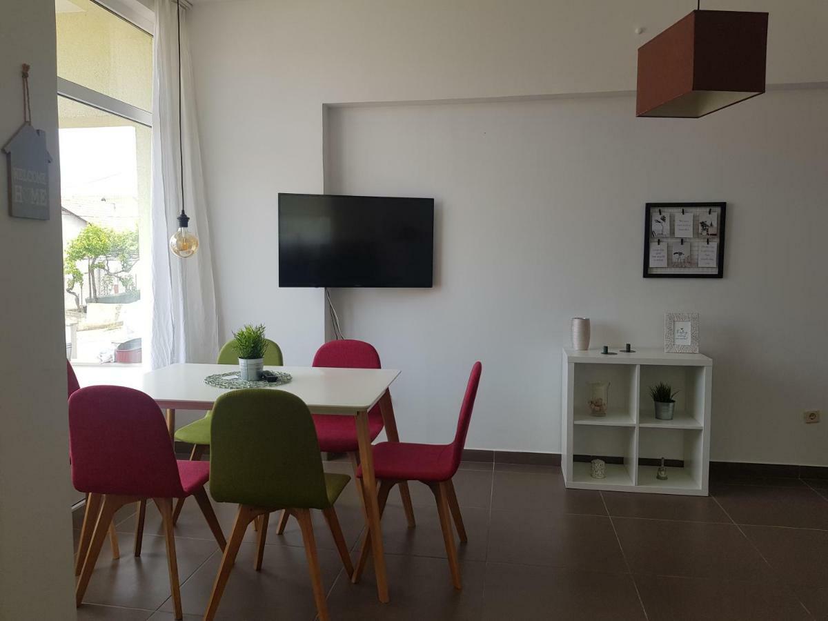 Apartments Luce Трогир Екстериор снимка
