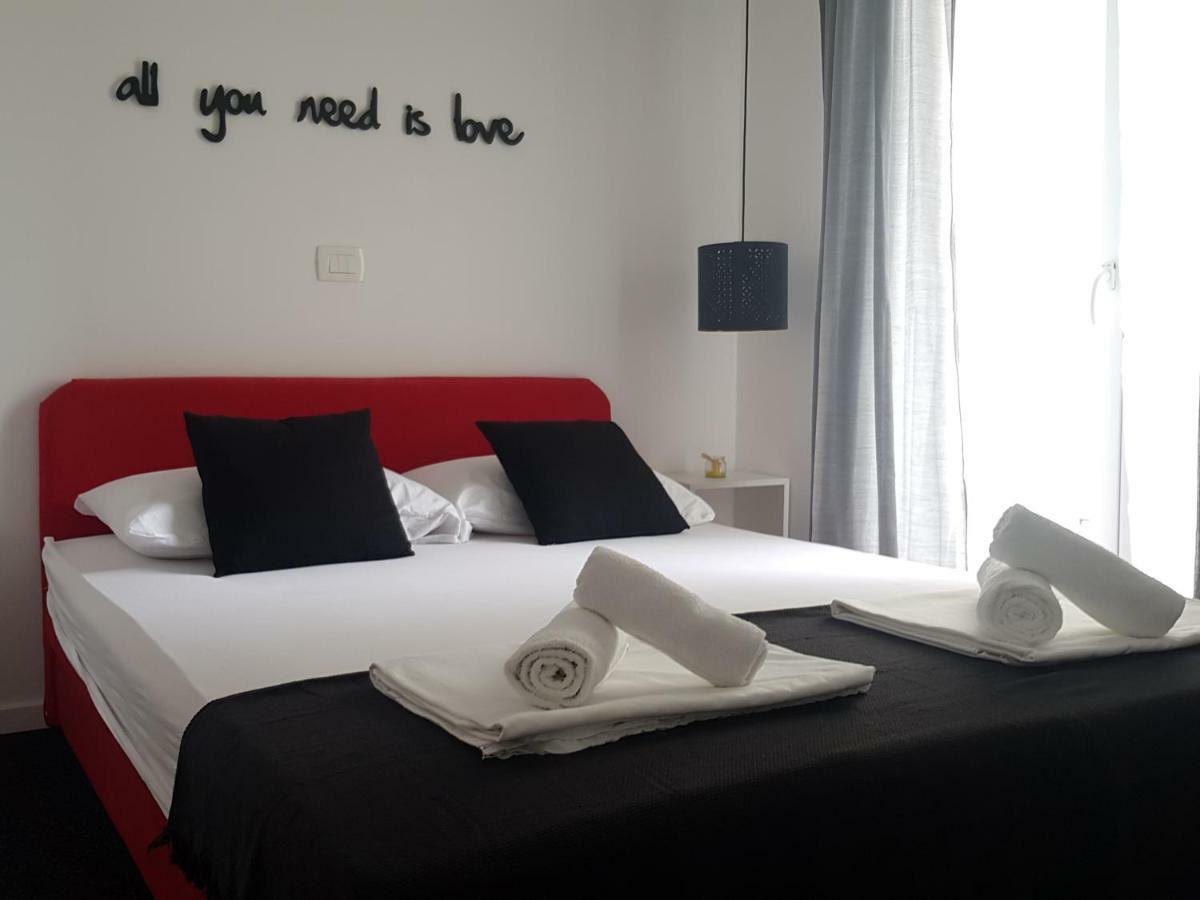 Apartments Luce Трогир Екстериор снимка