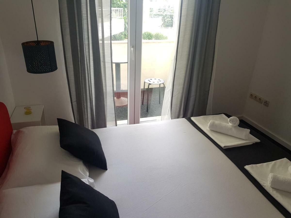 Apartments Luce Трогир Екстериор снимка